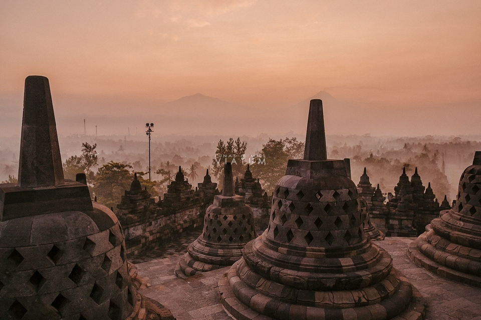 Visita Templos budistas de Mendut, Pawon y Borobudur 