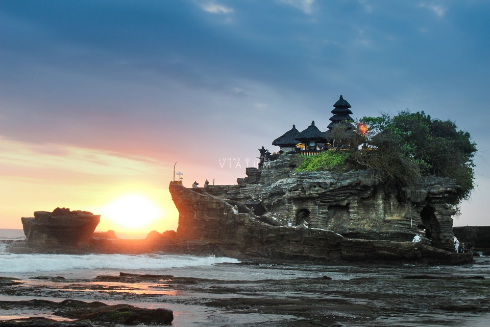 Visita Tanah Lot