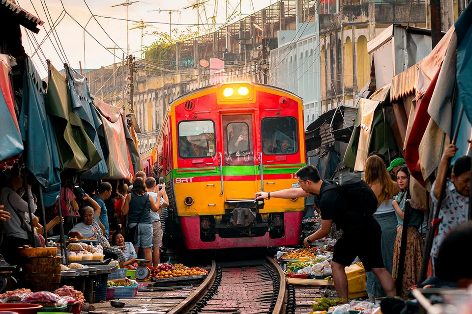 Visita al Mercado del Tren