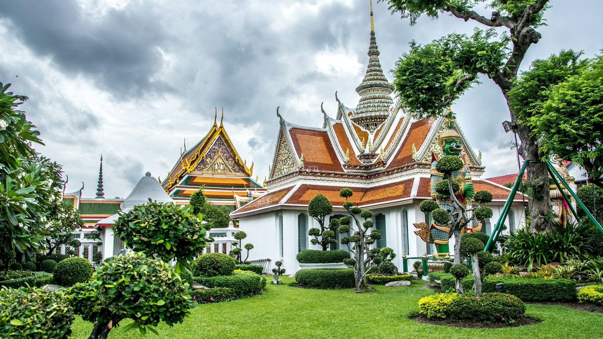 Dia 1: Ciudad de Origen - Bangkok