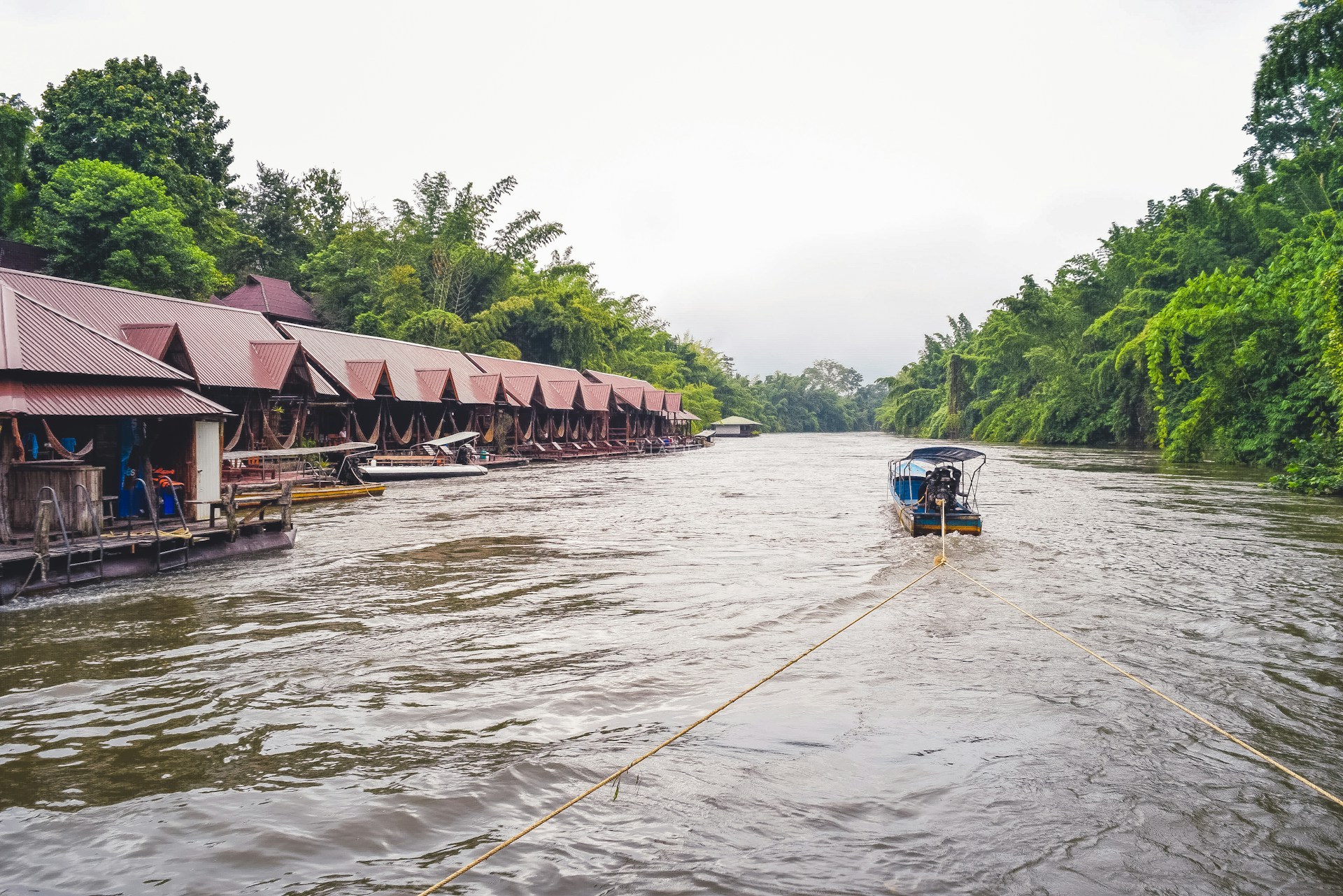 Dia 6: Kanchanaburi - Parque Nacional de Erawan