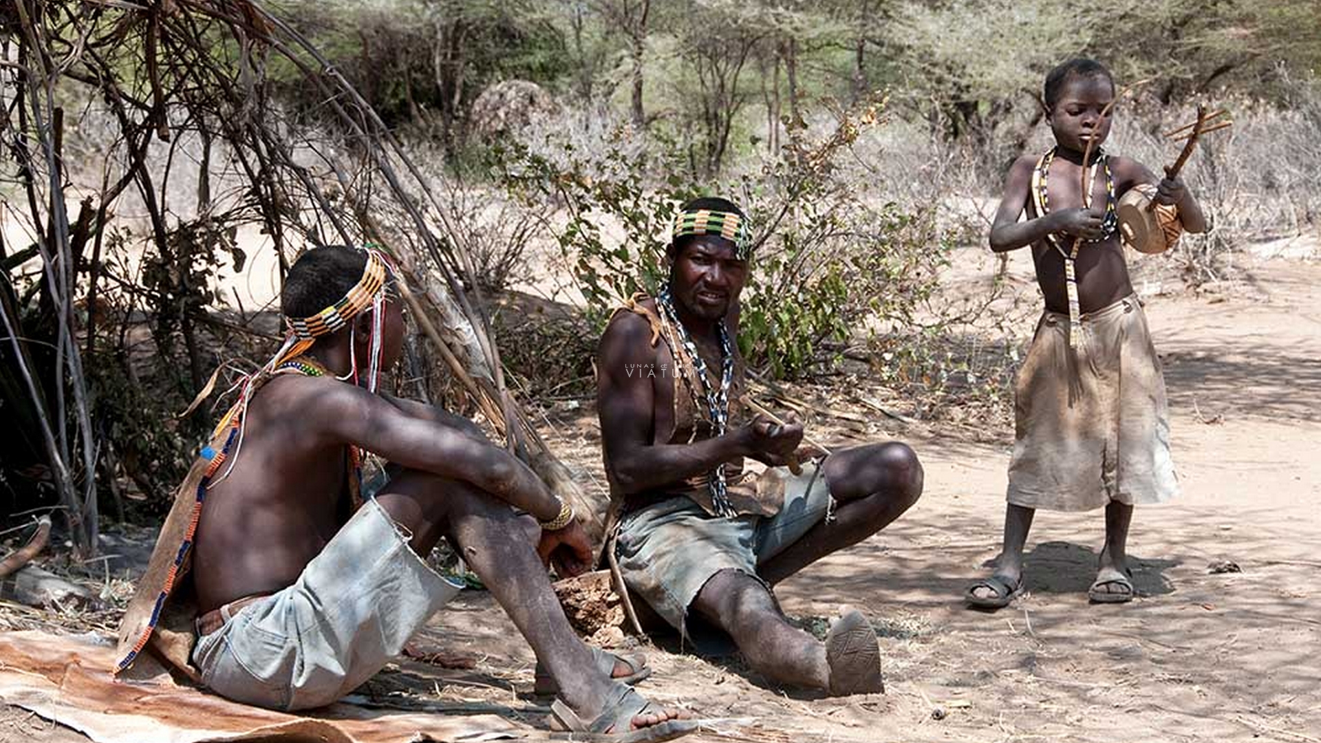 Visita tribu Hadzabé y Ndatoga