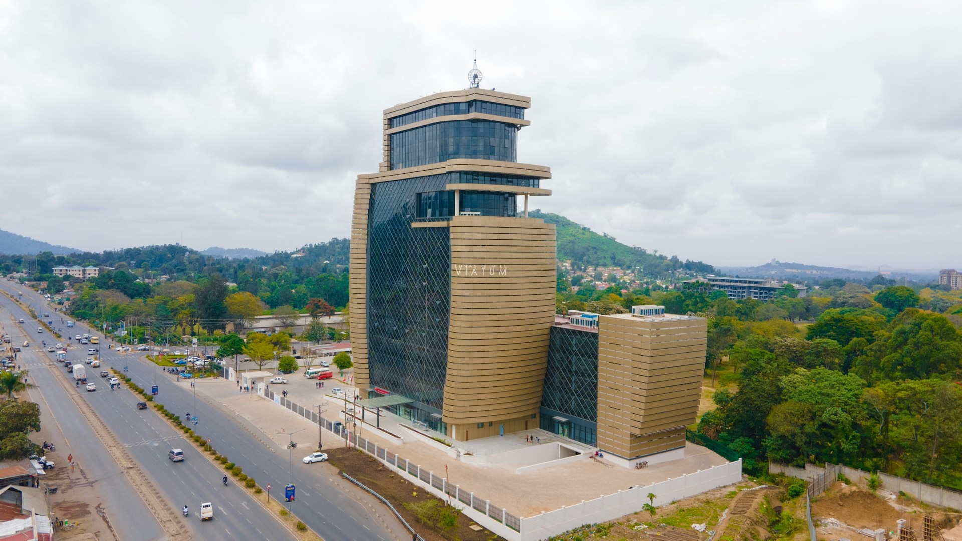 Dia 1: Ciudad de Origen - Arusha