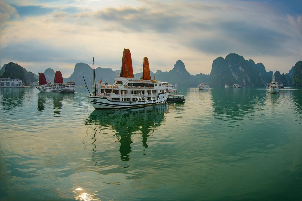 Crucero por la Bahía de Halong