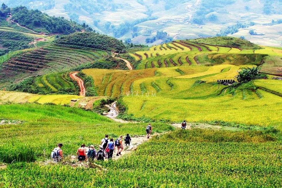 Visita valle de Muong Hoa