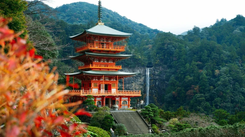 Luna de Miel en Japón: Camino de Kumano y Maldivas